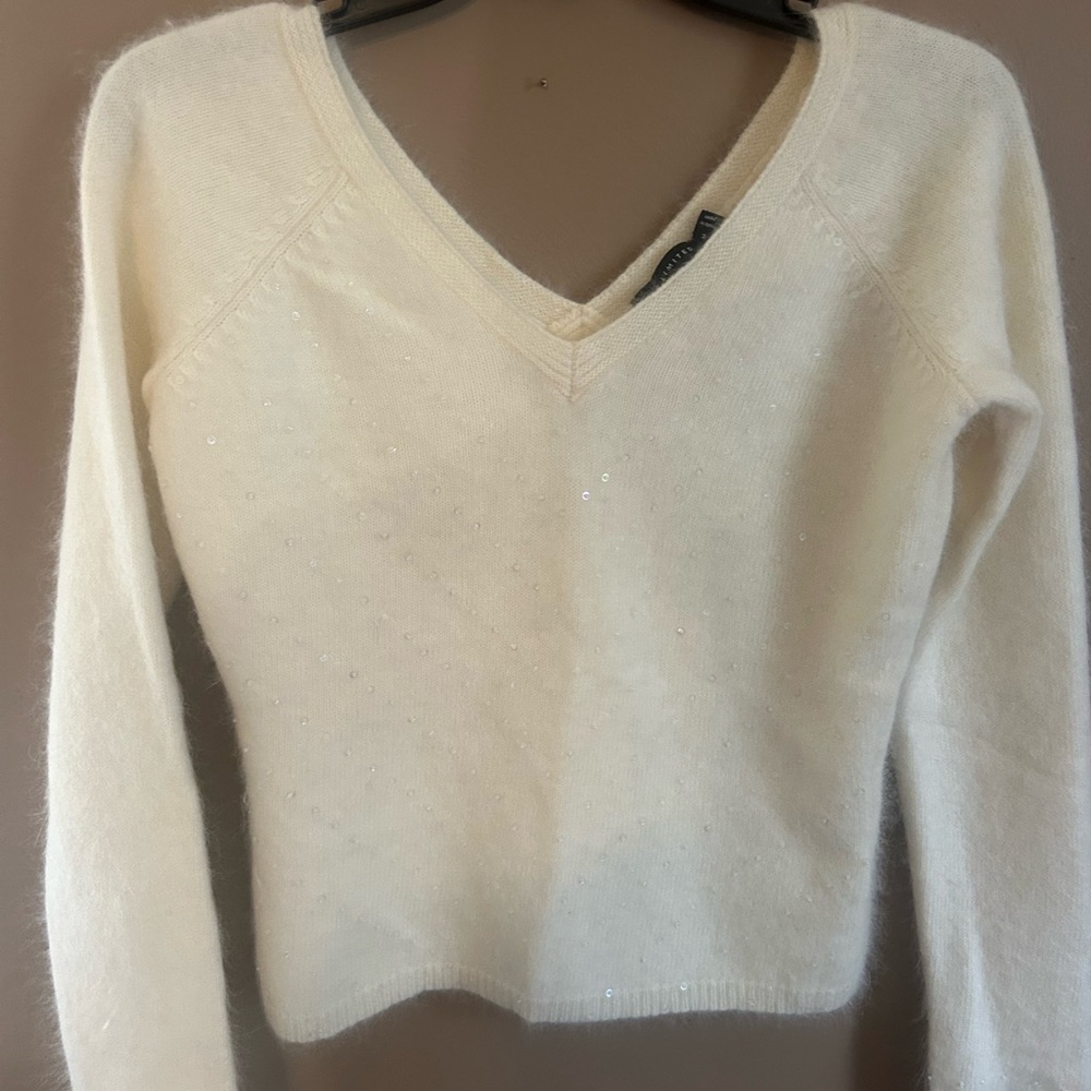 Vintage Angora Rabbit hair sweater. Size Medium